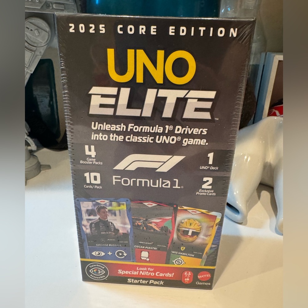 Mattel UNO Elite Formula 1 Starter Pack – Black and Yellow